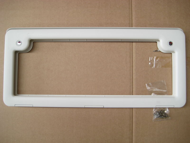 Thetford Baggage Door  700mm x 395mm  White Frame Only