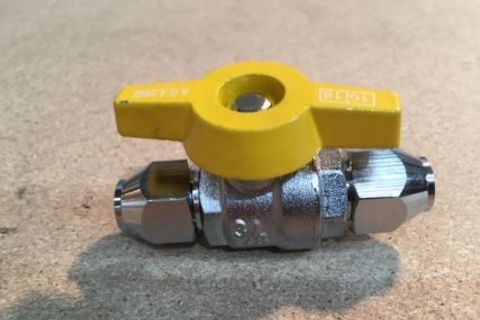 FLARE GAS COCK 3/8 X 3/8 BSP YELLOW