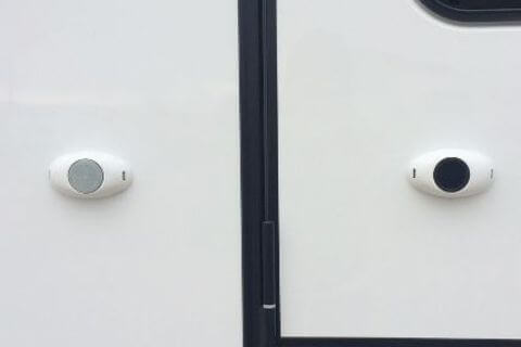 Magnetic Door Retainer   White   Pair