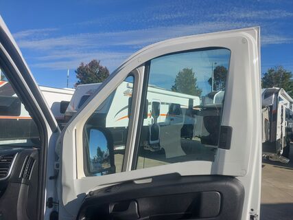 Motorhome Cab Right Blind Series 8
